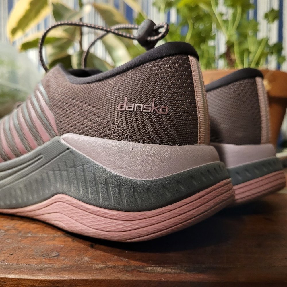 Dansko Sneaker "Penni", NWOT